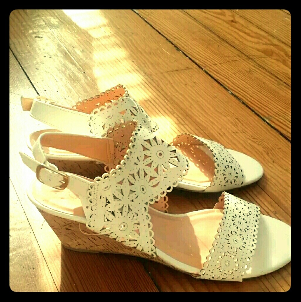 XOXO Size 9.5 White Open Toe Wedges Spring Summer